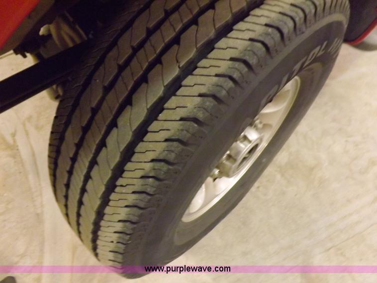 image for item H7210 1999 Ford F250 Lariat Super Duty Crew Cab pickup truck