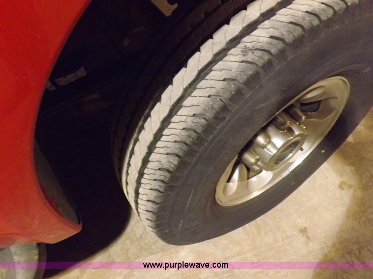 image for item H7210 1999 Ford F250 Lariat Super Duty Crew Cab pickup truck