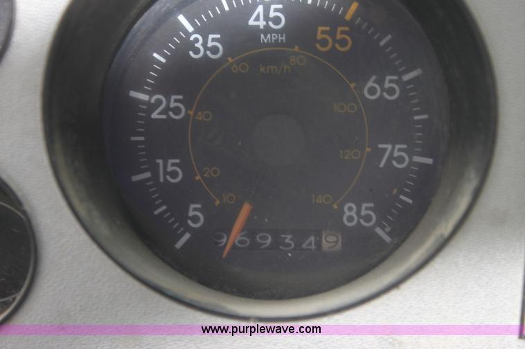 image for item H7499 1984 Chevrolet S10 pickup truck