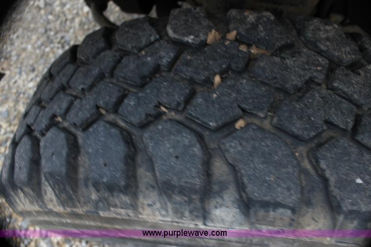 image for item H7499 1984 Chevrolet S10 pickup truck