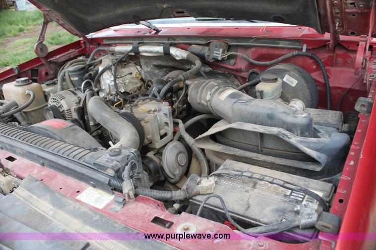 image for item H7500 1997 Ford F350 XLT Crew Cab flatbed pickup truck