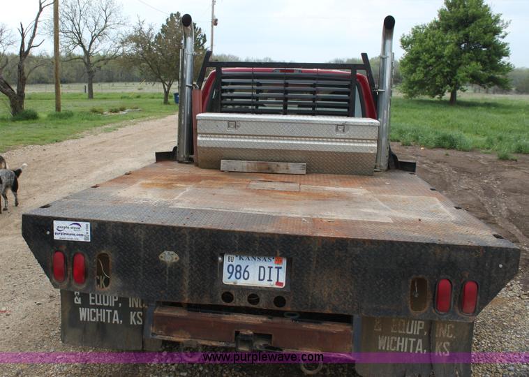 image for item H7500 1997 Ford F350 XLT Crew Cab flatbed pickup truck