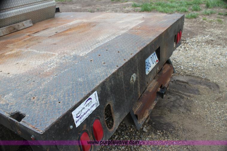 image for item H7500 1997 Ford F350 XLT Crew Cab flatbed pickup truck