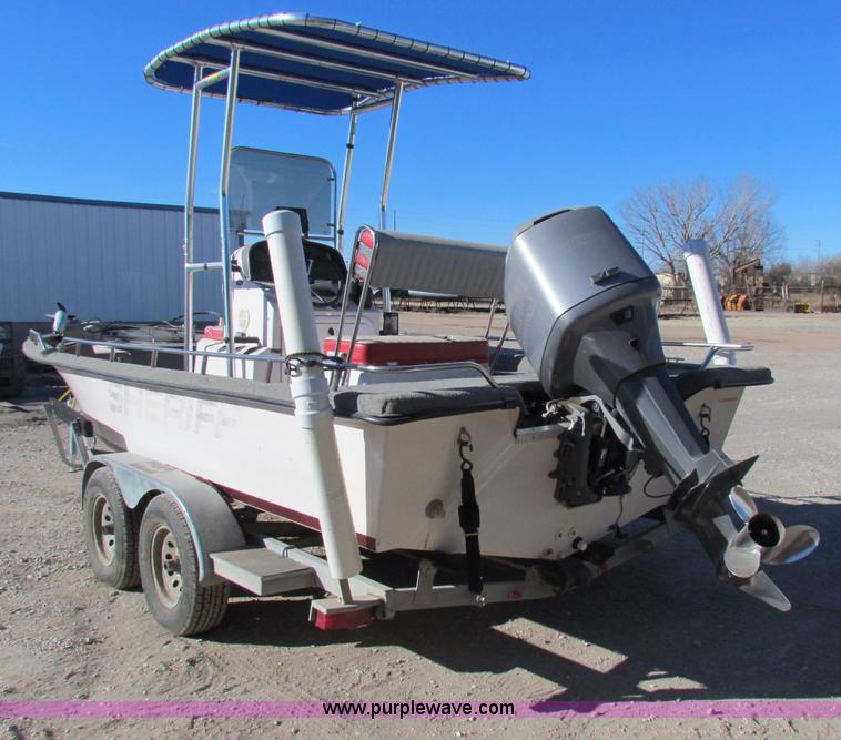 image for item V9432 1997 Cajun 22' fishing boat