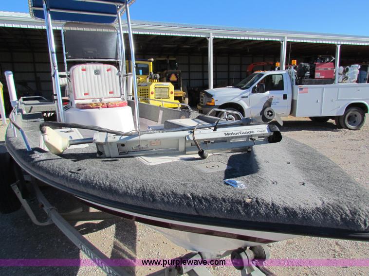 image for item V9432 1997 Cajun 22' fishing boat