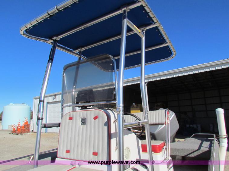 image for item V9432 1997 Cajun 22' fishing boat