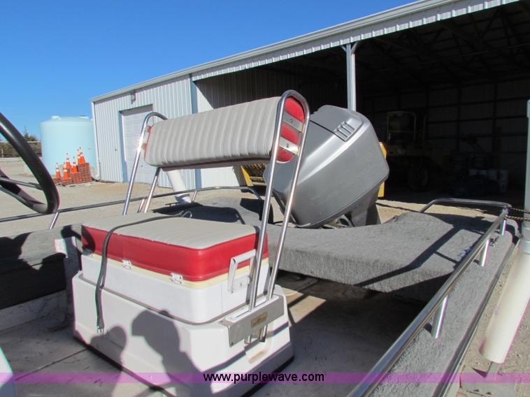 image for item V9432 1997 Cajun 22' fishing boat