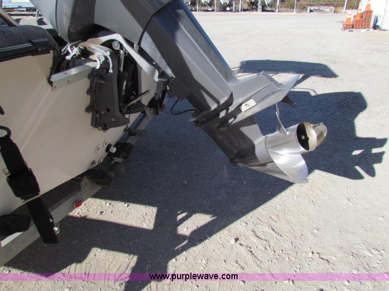 image for item V9432 1997 Cajun 22' fishing boat