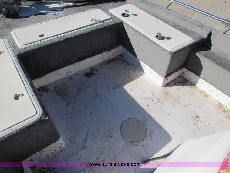 image for item V9432 1997 Cajun 22' fishing boat