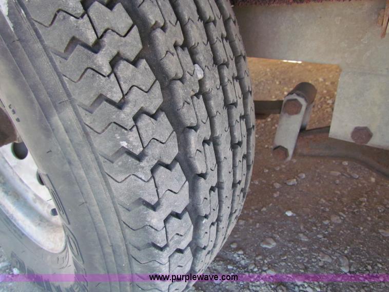 image for item V9432 1997 Cajun 22' fishing boat