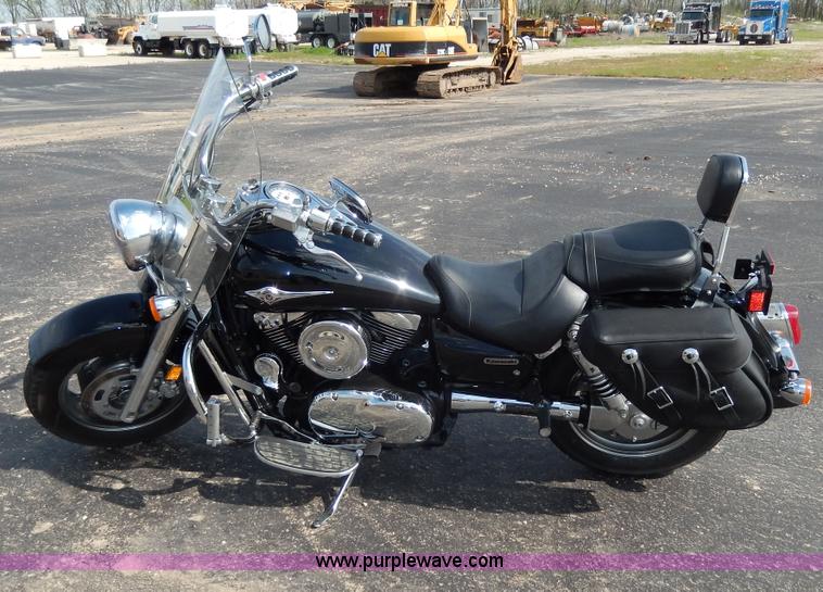 image for item W9776 2005 Kawasaki Vulcan V Classic motorcycle