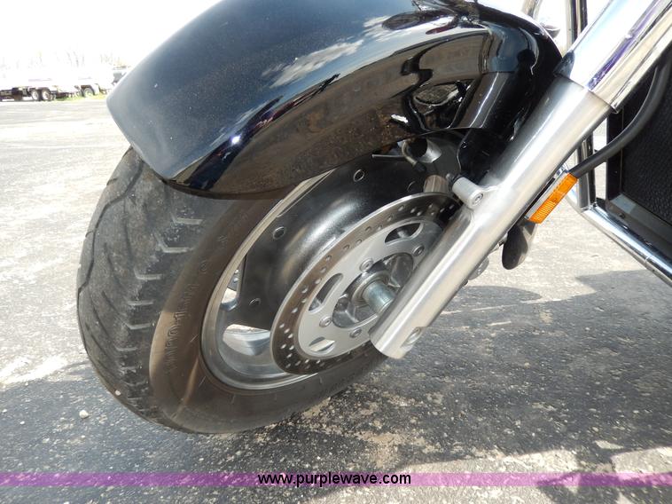image for item W9776 2005 Kawasaki Vulcan V Classic motorcycle