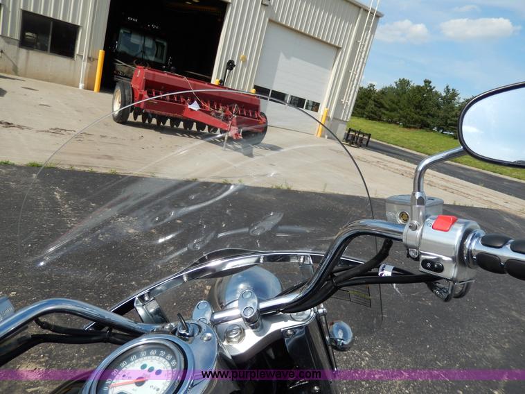 image for item W9776 2005 Kawasaki Vulcan V Classic motorcycle