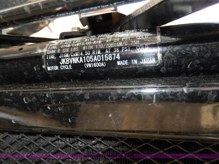 image for item W9776 2005 Kawasaki Vulcan V Classic motorcycle