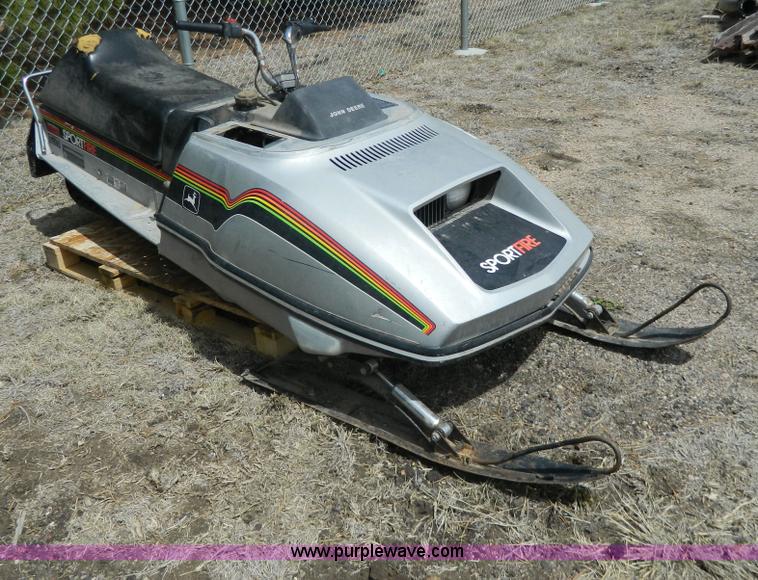 image for item Y9291 1979 John Deere Sport Fire snowmobile