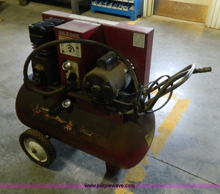 image for item Y9295 Air compressor