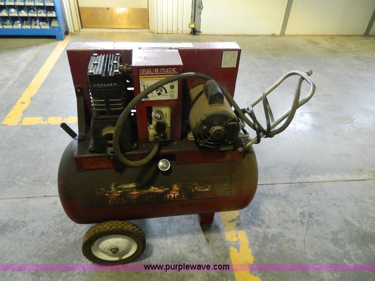 image for item Y9295 Air compressor