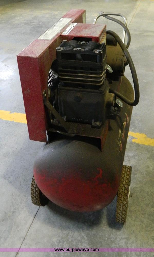 image for item Y9295 Air compressor