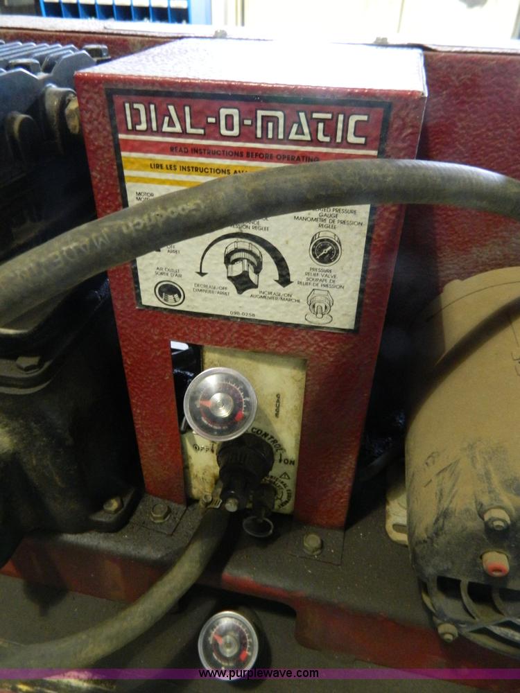 image for item Y9295 Air compressor