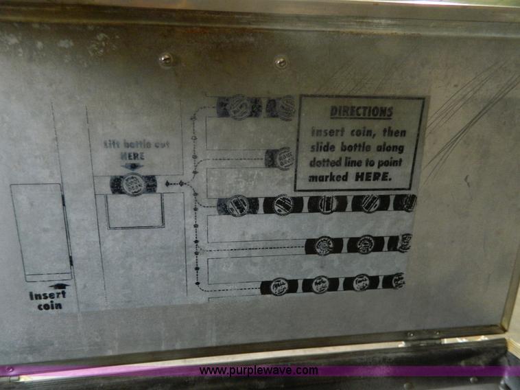 image for item Y9296 7 UP beverage cooler