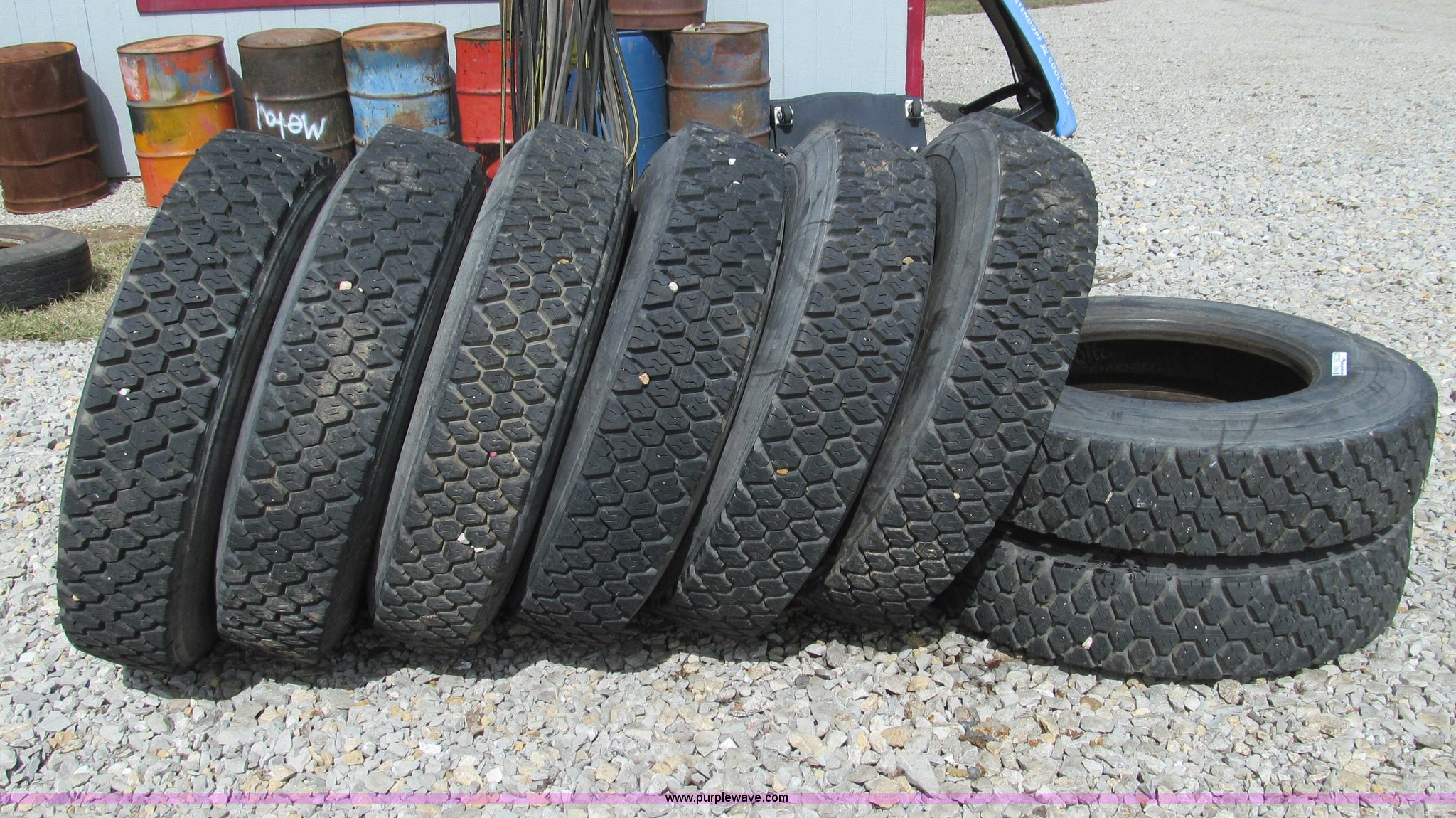 (8) Goodyear G159 unisteel radial truck tires in California, MO Item O9162 sold Purple Wave