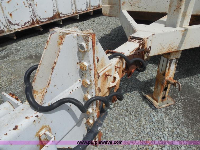 image for item AD9385 1997 Brinks pole trailer