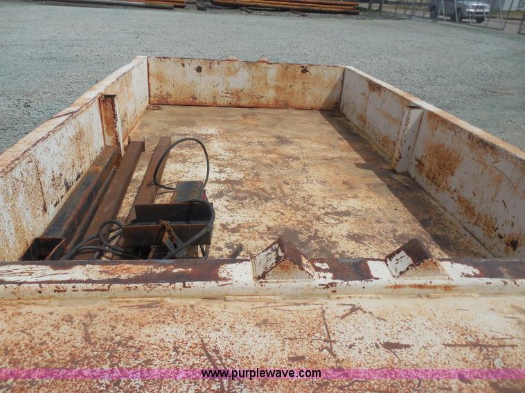 image for item AD9385 1997 Brinks pole trailer