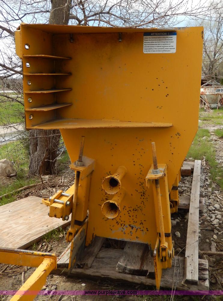 image for item AJ9991 Gomaco Jersey barrier mold