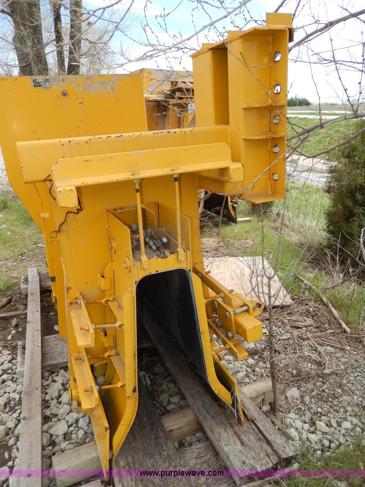 image for item AJ9991 Gomaco Jersey barrier mold