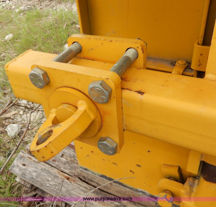 image for item AJ9991 Gomaco Jersey barrier mold