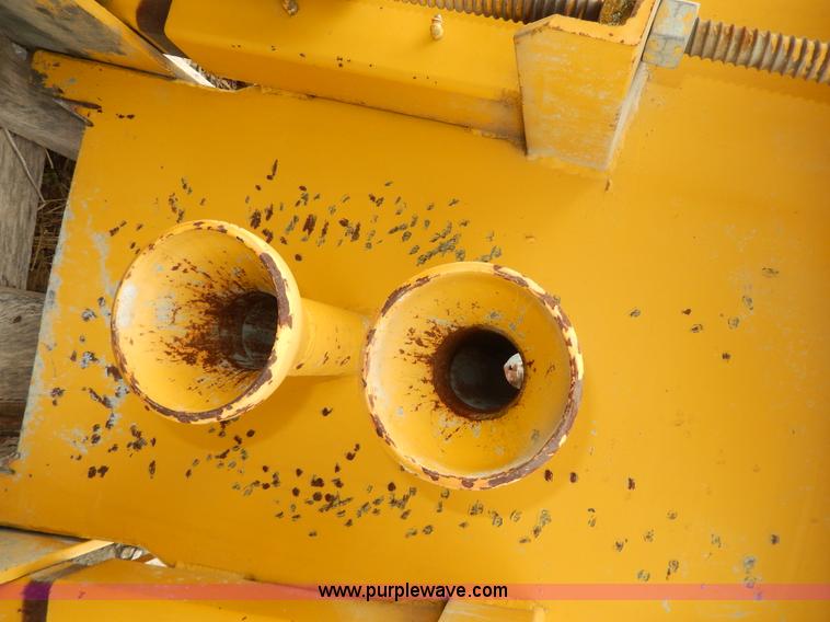 image for item AJ9991 Gomaco Jersey barrier mold