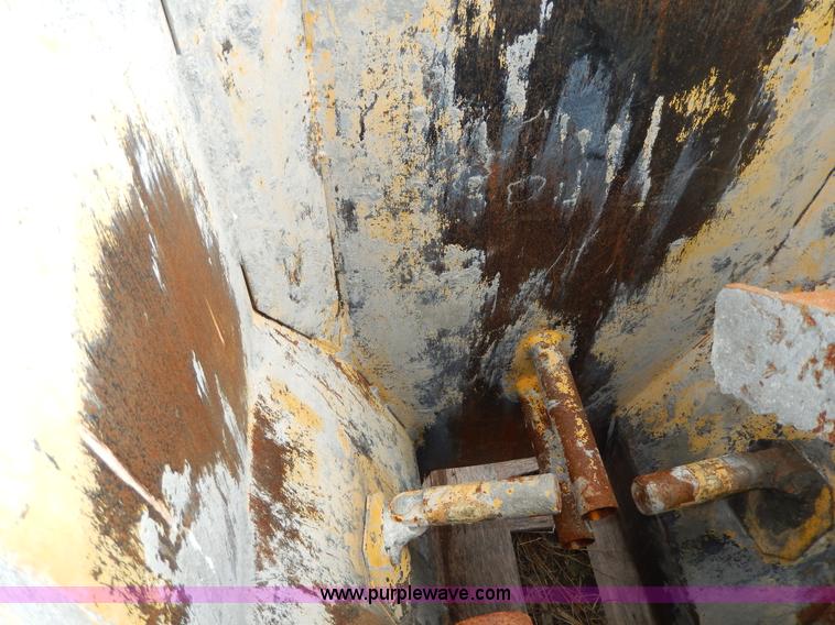 image for item AJ9991 Gomaco Jersey barrier mold