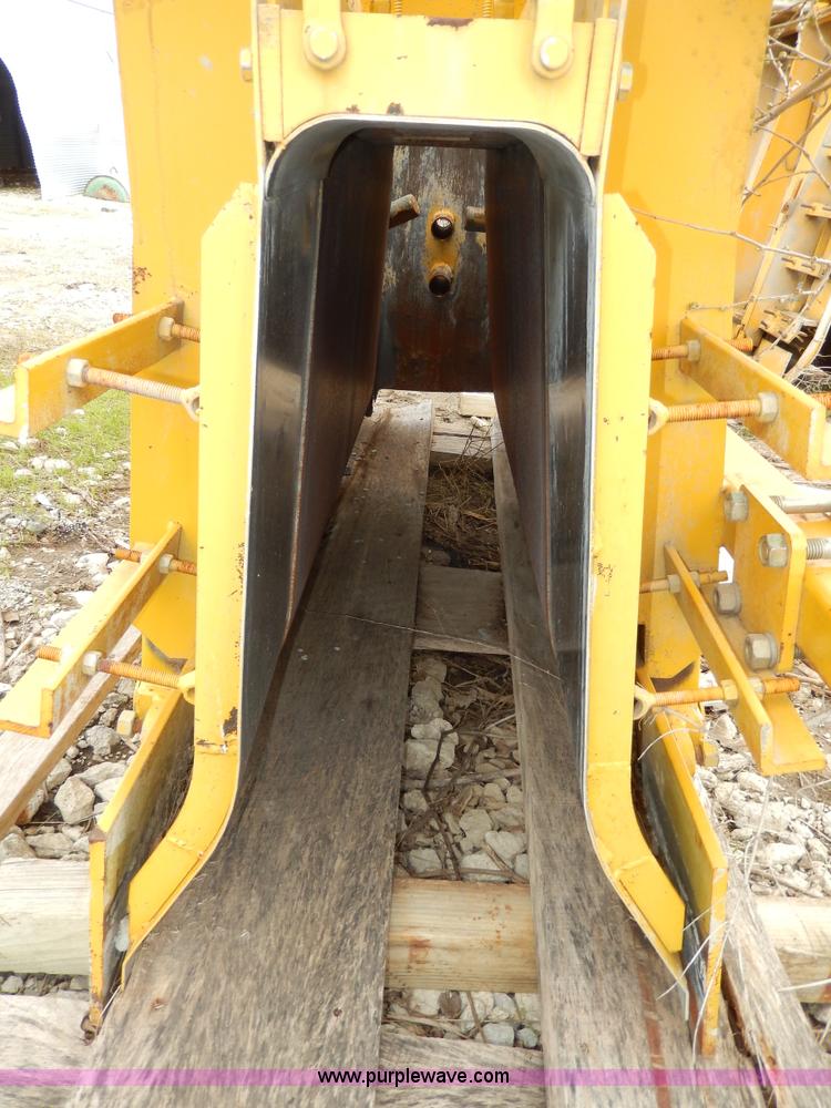 image for item AJ9991 Gomaco Jersey barrier mold