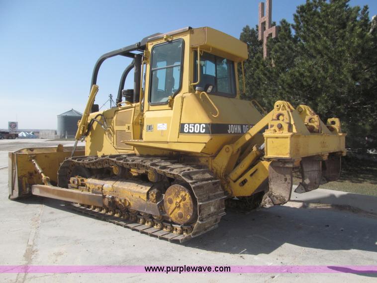 image for item B5479 1995 John Deere 850C dozer