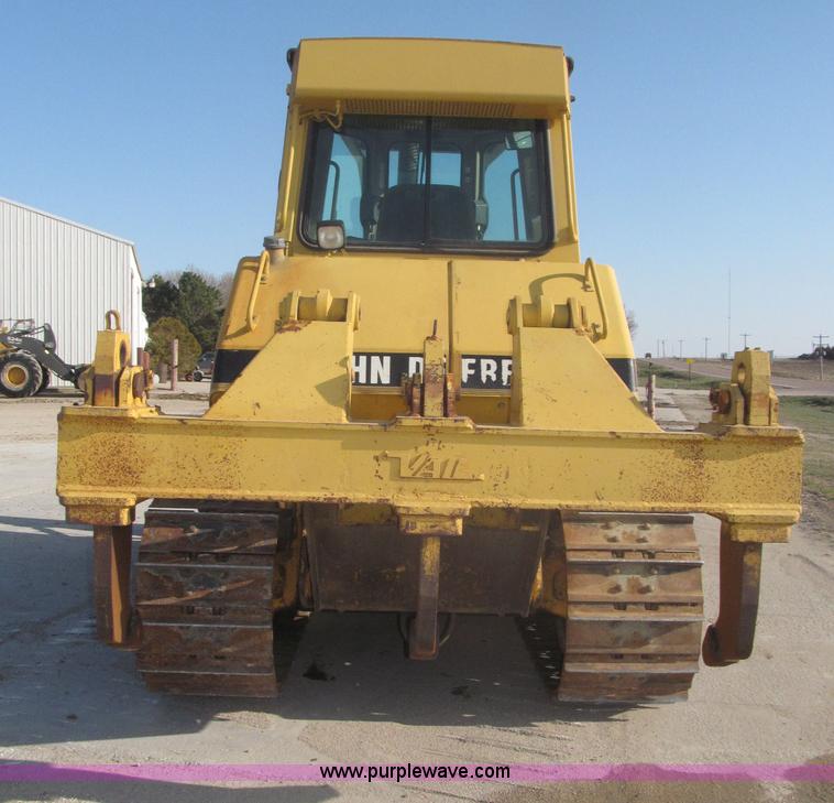 image for item B5479 1995 John Deere 850C dozer