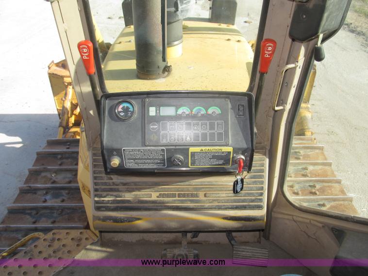 image for item B5479 1995 John Deere 850C dozer