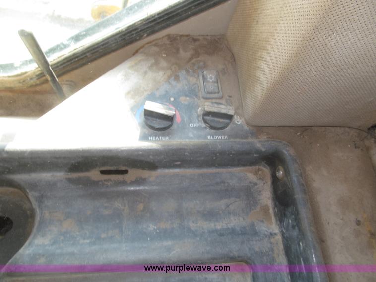 image for item B5479 1995 John Deere 850C dozer