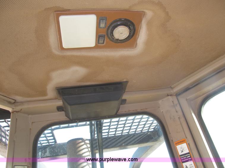 image for item B5479 1995 John Deere 850C dozer