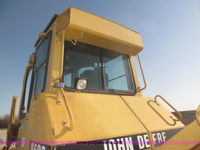 image for item B5479 1995 John Deere 850C dozer