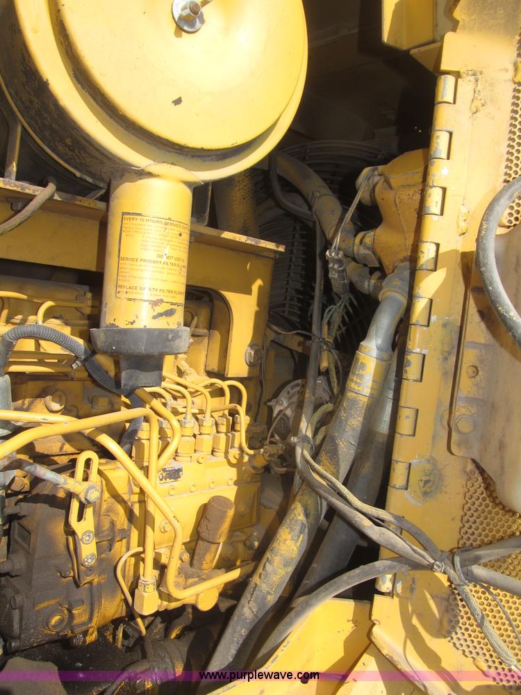 image for item B5479 1995 John Deere 850C dozer