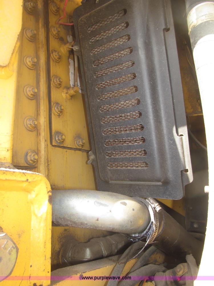 image for item B5479 1995 John Deere 850C dozer