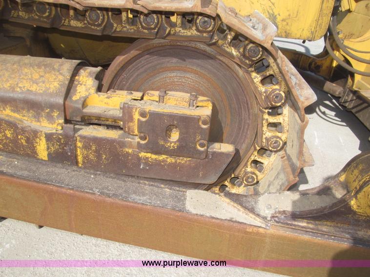 image for item B5479 1995 John Deere 850C dozer