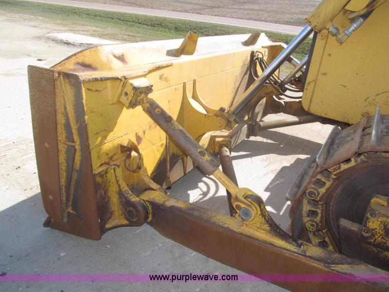 image for item B5479 1995 John Deere 850C dozer