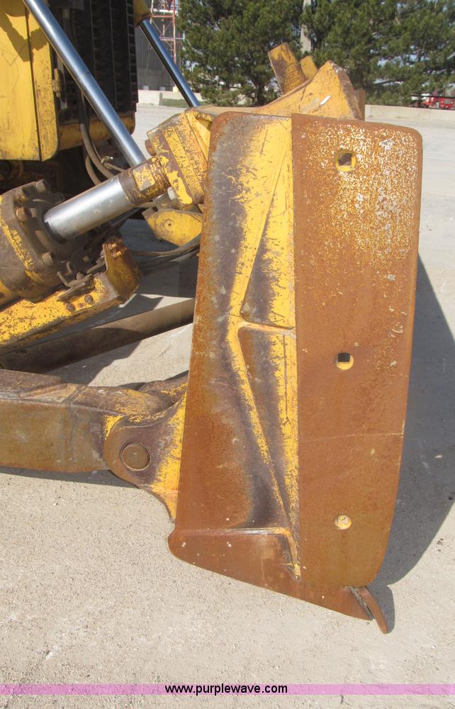 image for item B5479 1995 John Deere 850C dozer