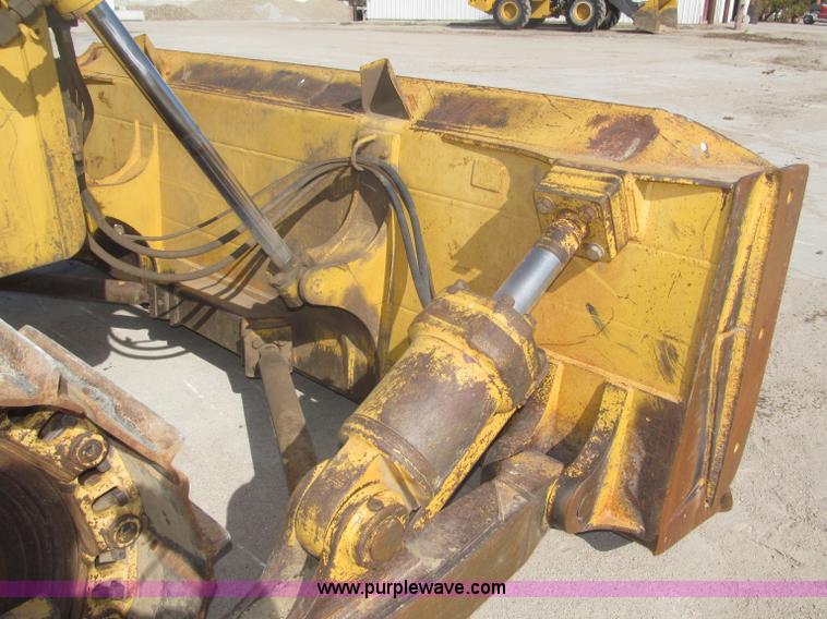 image for item B5479 1995 John Deere 850C dozer