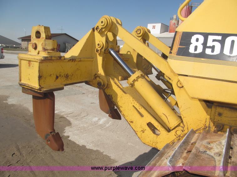 image for item B5479 1995 John Deere 850C dozer