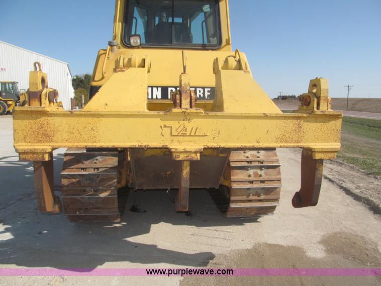 image for item B5479 1995 John Deere 850C dozer