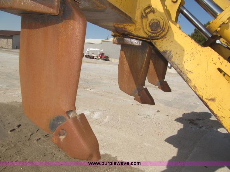 image for item B5479 1995 John Deere 850C dozer