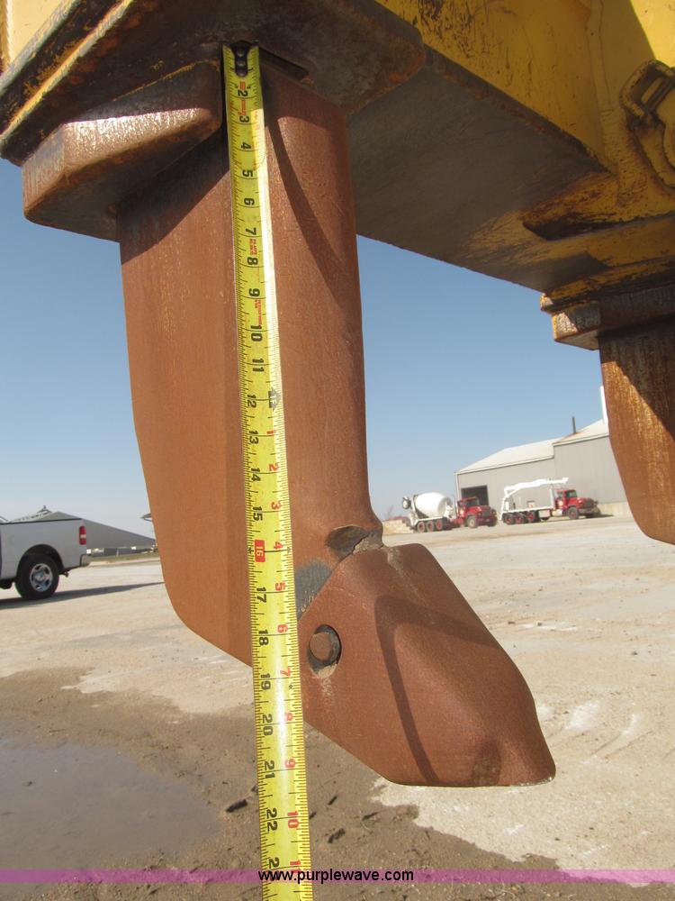 image for item B5479 1995 John Deere 850C dozer