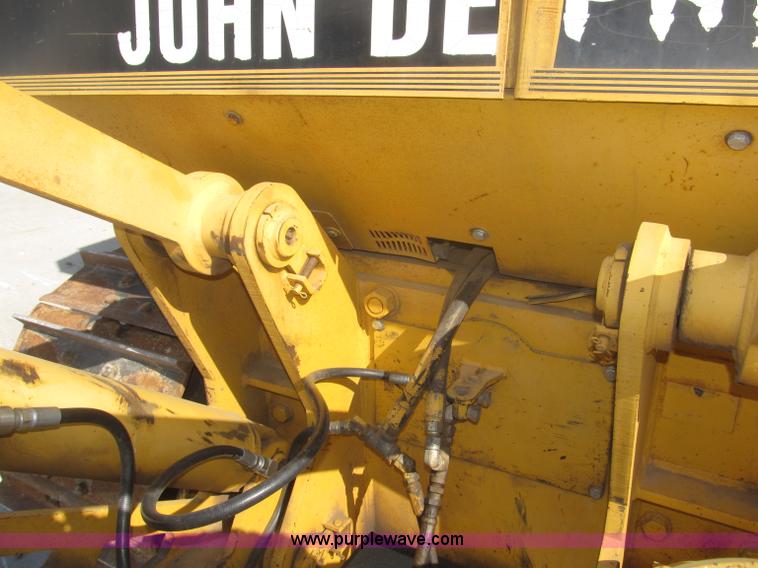 image for item B5479 1995 John Deere 850C dozer